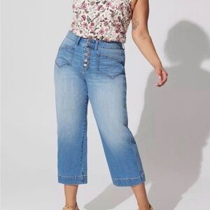 Torrid Cropped Jeans 18